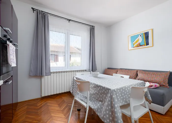 Ana With Terrace & Pet-friendly Apartment *