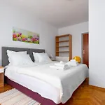 Lejlighed Ana With Terrace & Pet-friendly Poreč