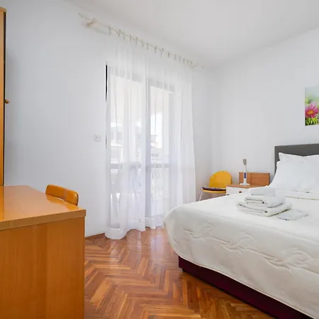 Daire Ana With Terrace & Pet-friendly *