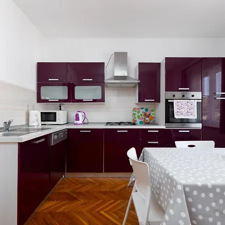 Daire Ana With Terrace & Pet-friendly Poreč